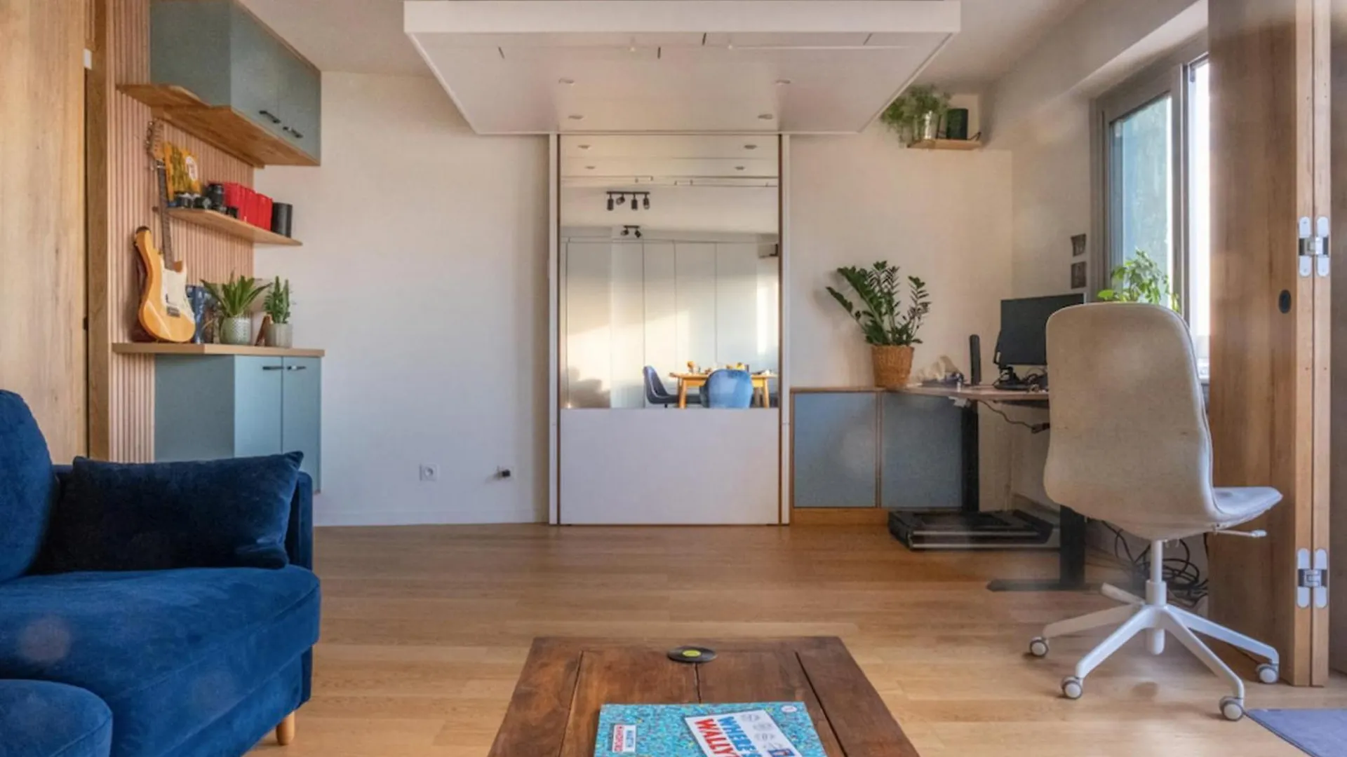 Loft With Balcony Near La Villette Paris